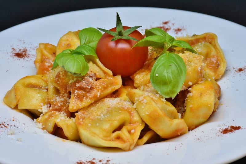 10 Famous Italian Foods You Must Try: Traditional Dishes | Travel Food ...