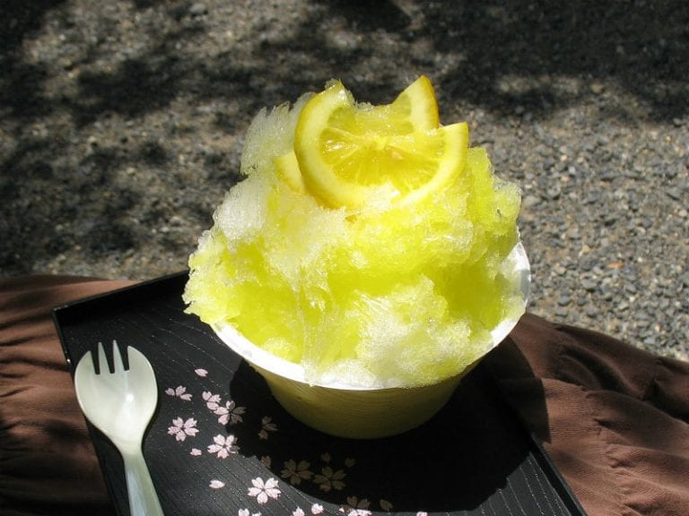 Kakigōri Japanese Shaved Ice Dessert