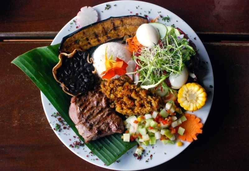 Costa Rican Food: 7 Must-Try Traditional Dishes of Costa Rica