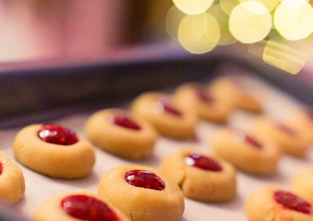 Swedish Hallongrotta (Raspberry Jam Cookies) Recipe