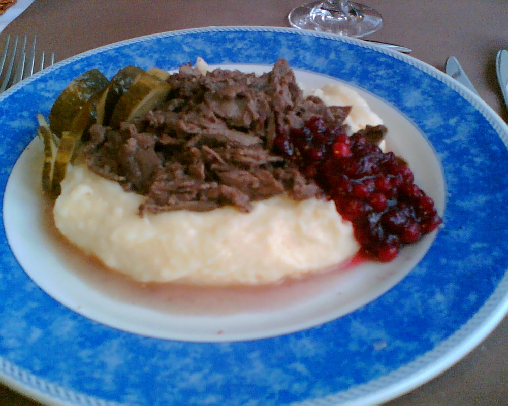 Poronkäristys (Sautéed Reindeer)