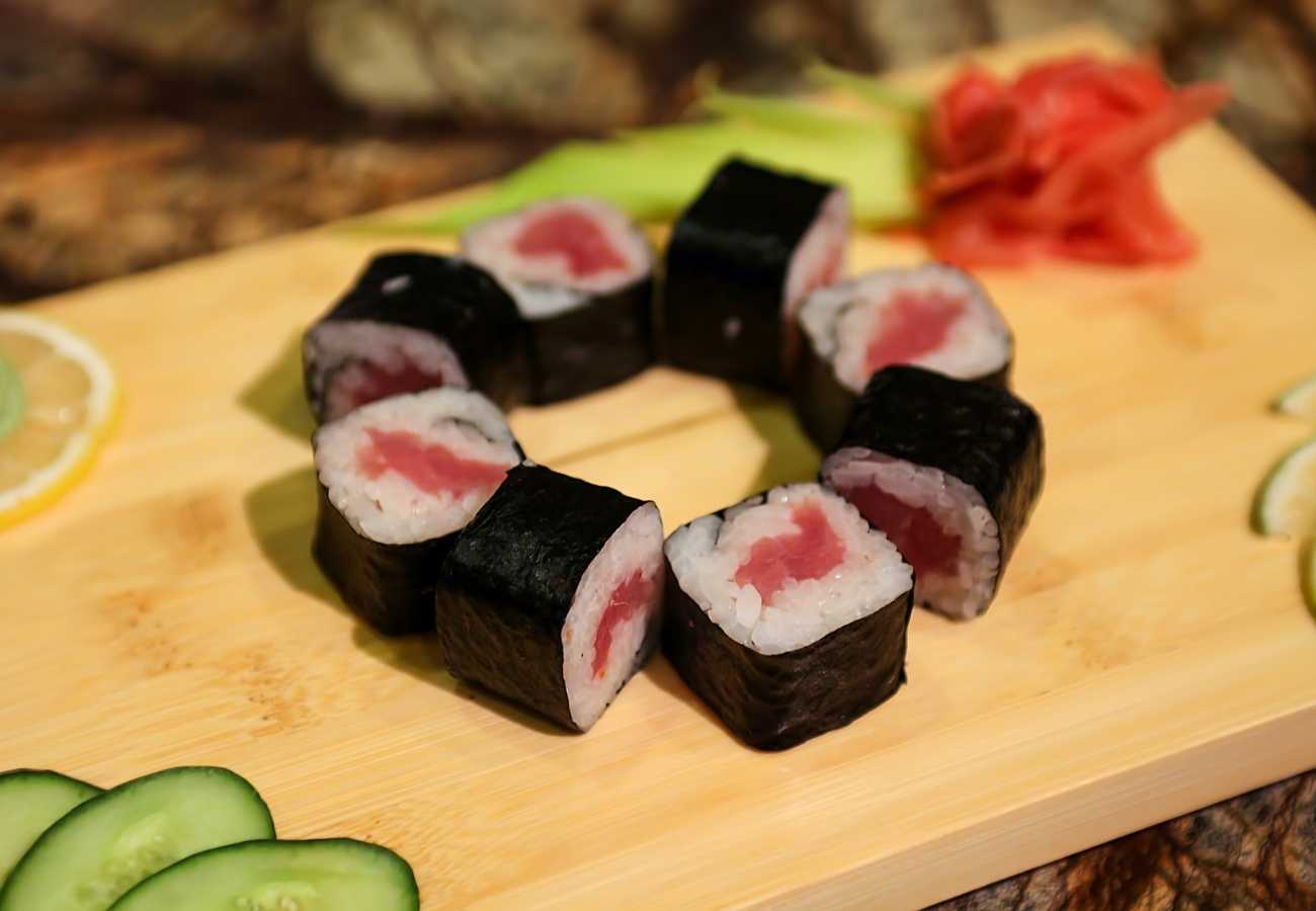 Tekka maki sushi tuna roll