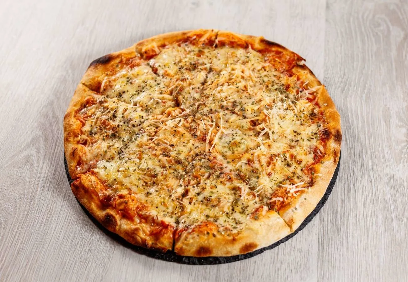 Italian Quattro Formaggi Pizza