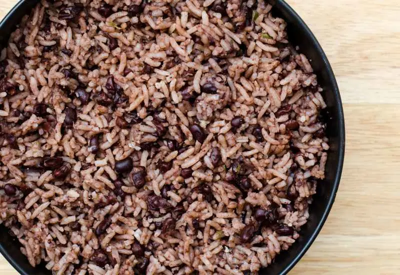Arroz Congri (Black beans and rice)