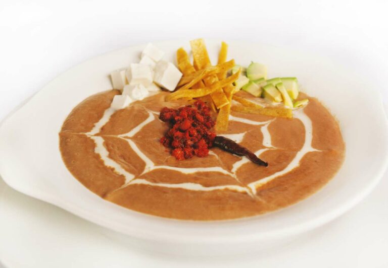 Honduran Sopa de Frijoles