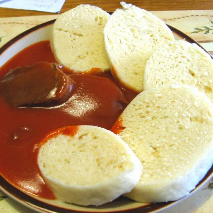 Knedlíky with stew
