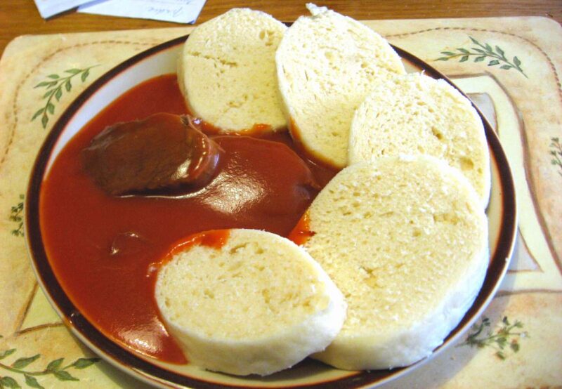 Knedlíky with stew