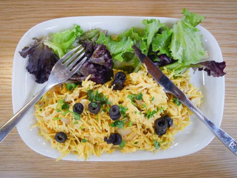Bacalhau à Brás on a plate