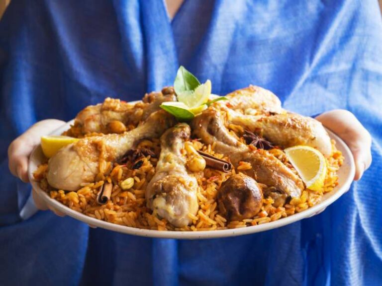 Qatari Food: 14 Traditional Dishes of Qatar