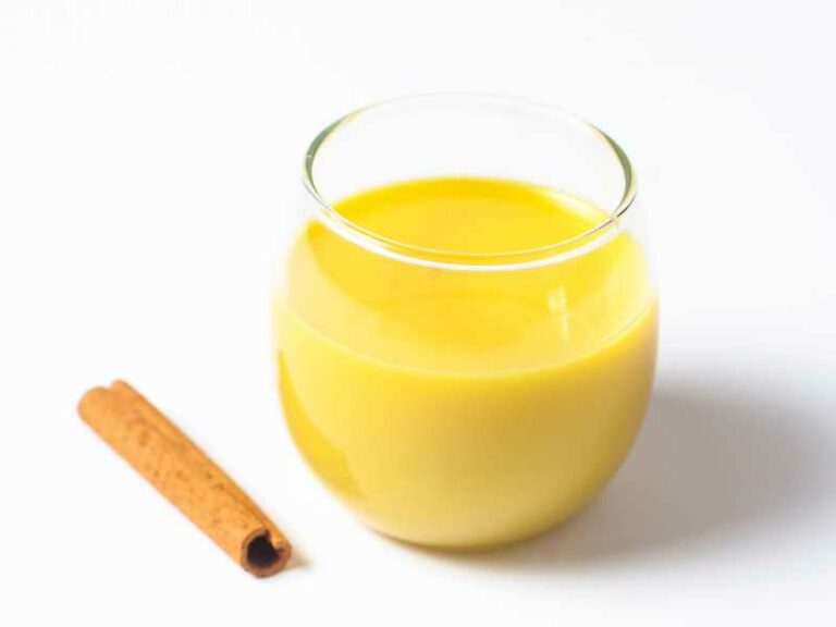 Rompope in a glass