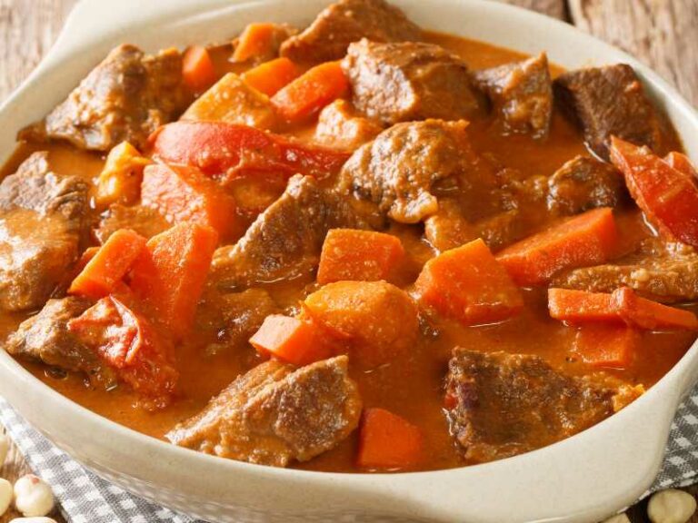 Maafe with carrots