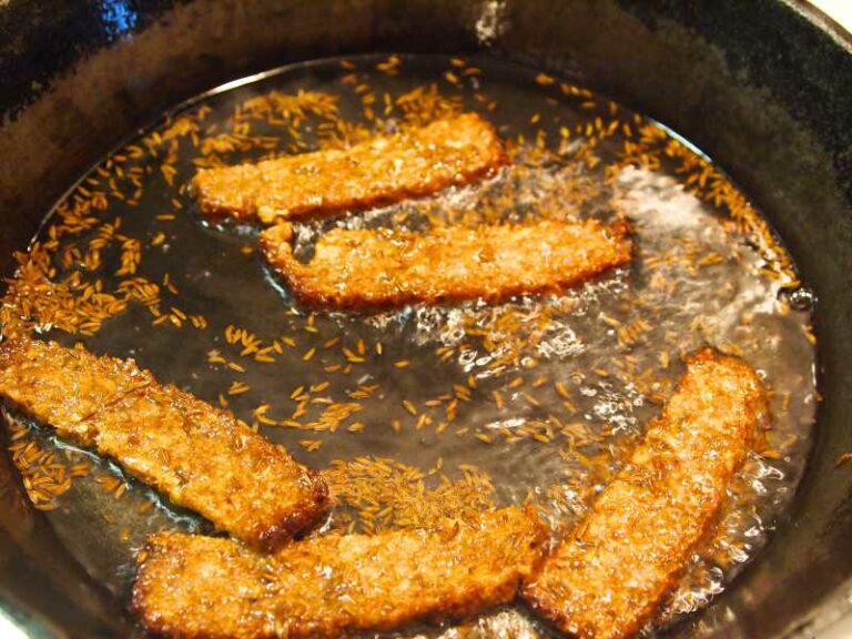 Kepta Duona frying with carraway