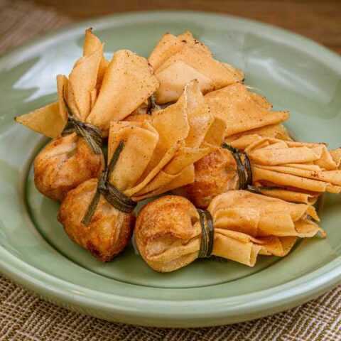 Deep fried thung thong