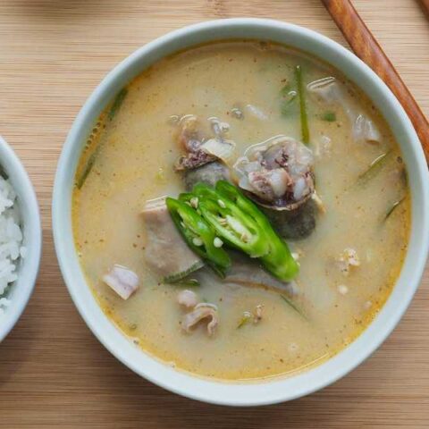 Sundaeguk with hot peppers