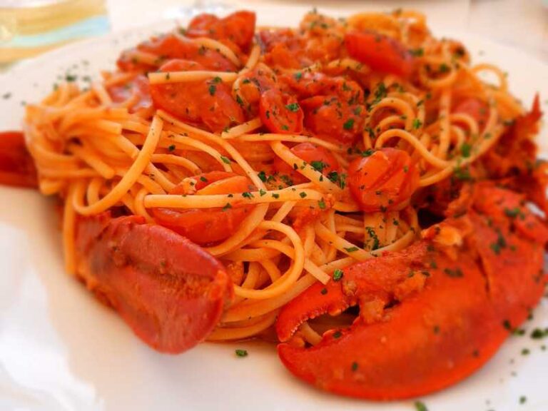 Linguine pasta with allstice lobster