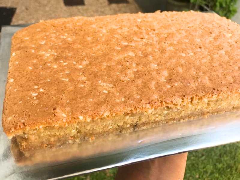 Unsliced love cake