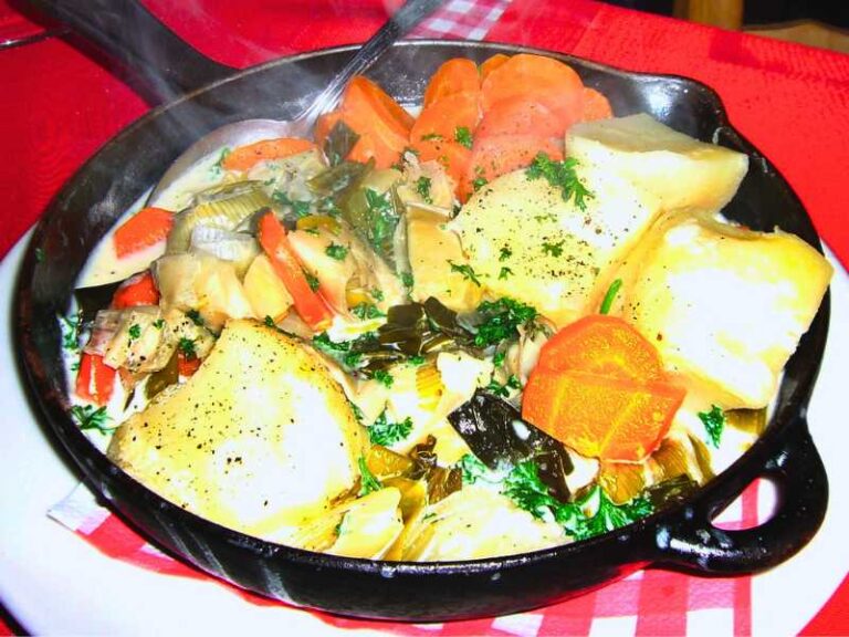 Waterzooi served in skillet.